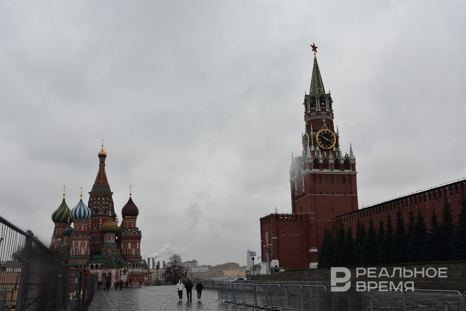 Системы ПВО сбили беспилотник, летевший на Москву