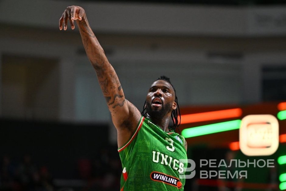 Казанцы «вколотили» первую «сотню»: 10 фото с дебютного матча УНИКСа, которые стоит увидеть