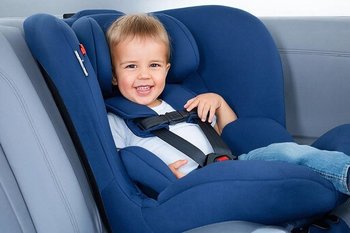 Штраф для таксистов за перевозку детей без кресел повысили до 50 тыс. рублей