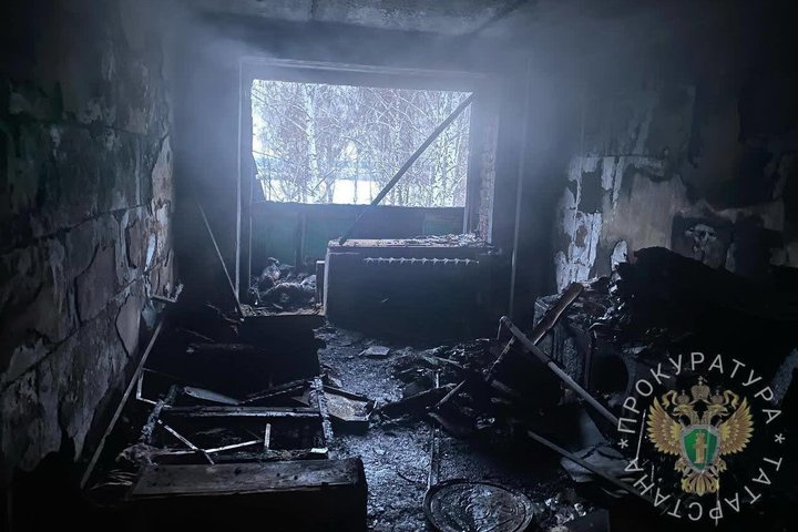 В Чистополе при пожаре погибли женщина и ребенок — возбуждено уголовное дело