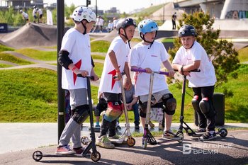 Московских школьников научат безопасной езде на самокатах этой осенью
