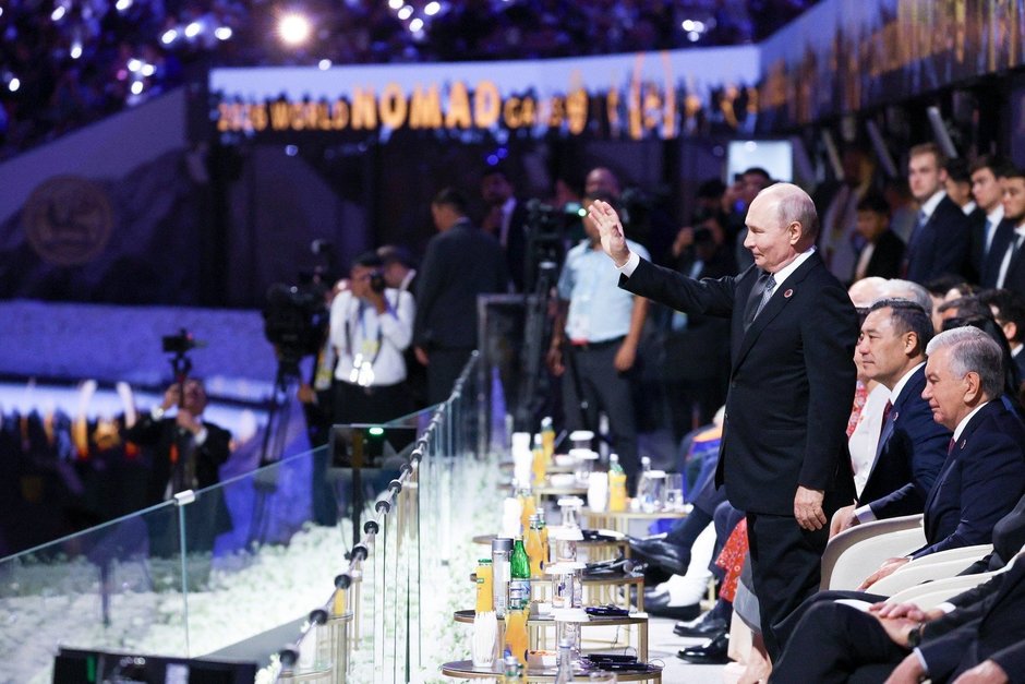 В Киргизии открыли Всемирные игры кочевников — на церемонии присутствовал Путин