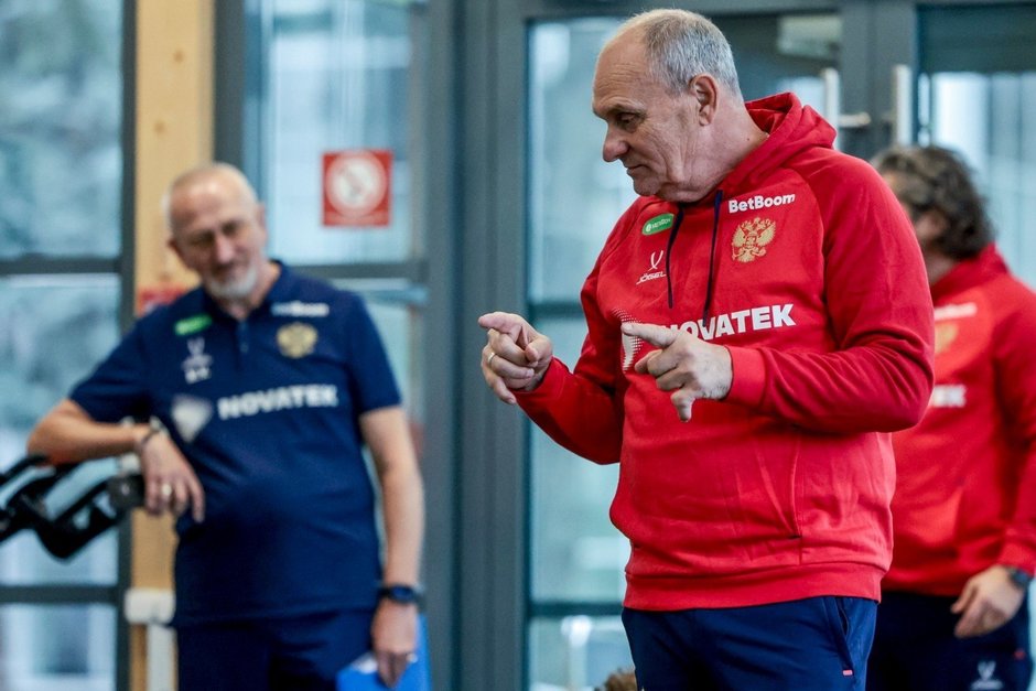 Тренер вратарей сборной России может заменить Рахимова в "Рубине"