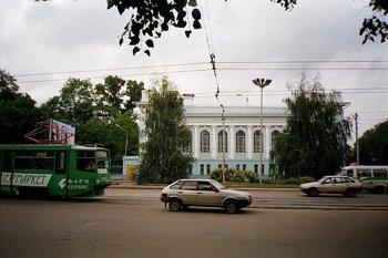 Выезжаем прочь из старого города, гуляем в сторону Арских ворот