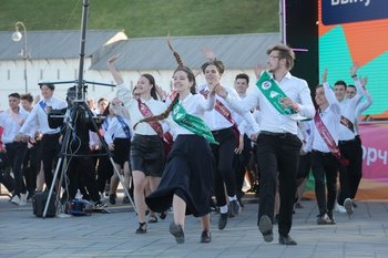 В Менделеевском районе выплатят 100 тыс. за 100 баллов ЕГЭ