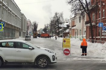В Казани временно перекрывают улицы для ускоренной уборки снега