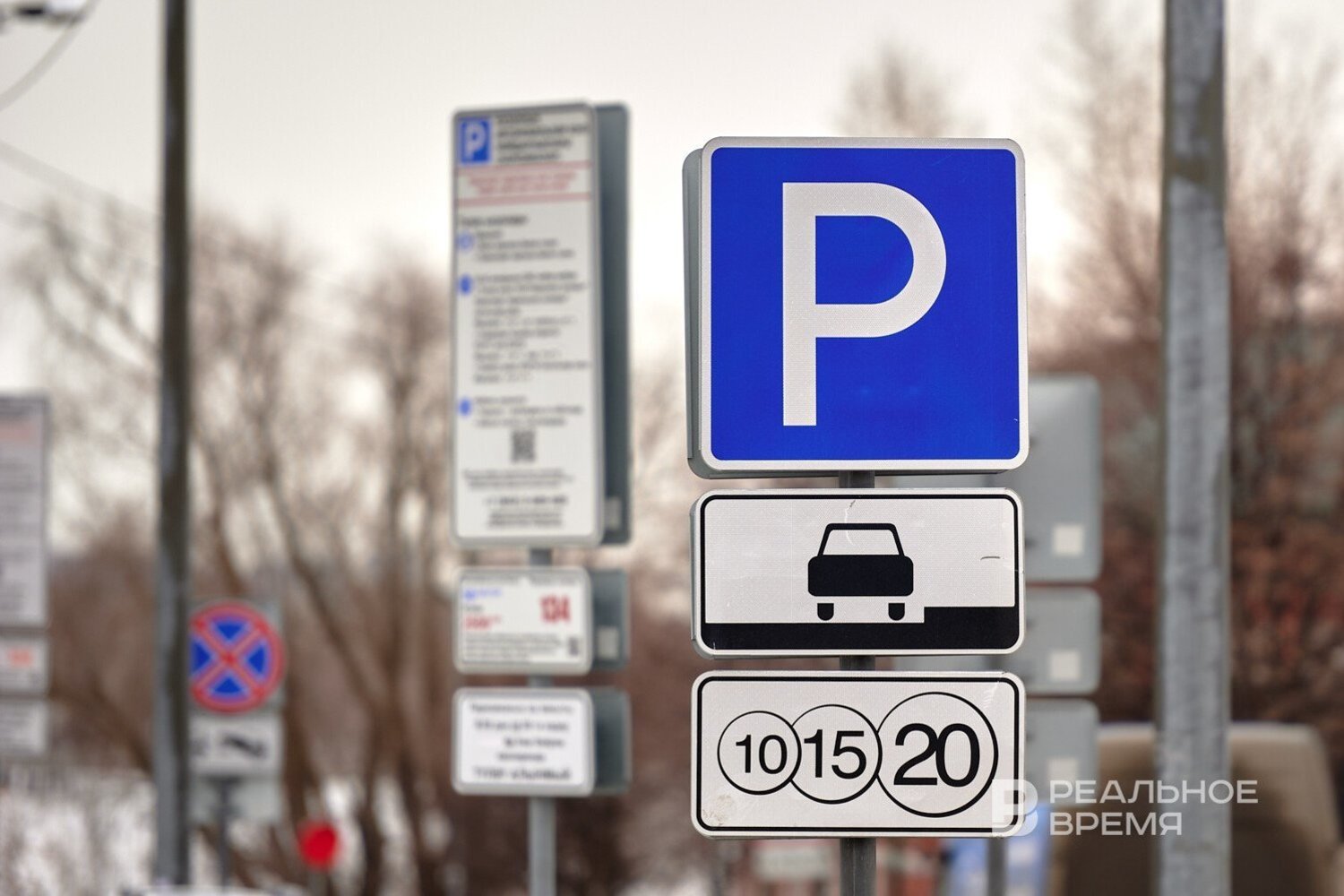 В Казани в ночь с 30 на 31 декабря очистят от снега десятки парковок