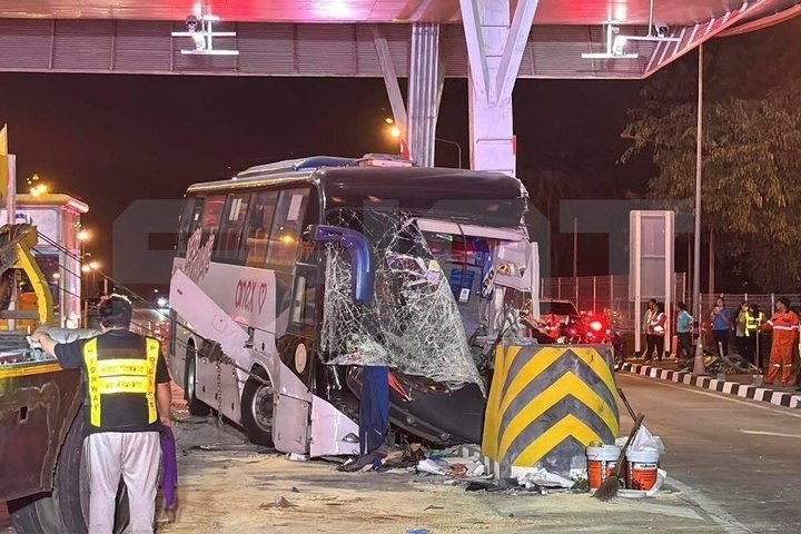 В Таиланде автобус с российскими туристами попал в ДТП: 27 человек пострадали