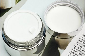 Депутат Госдумы требует проверки косметики La Roche-Posay на наличие бензола