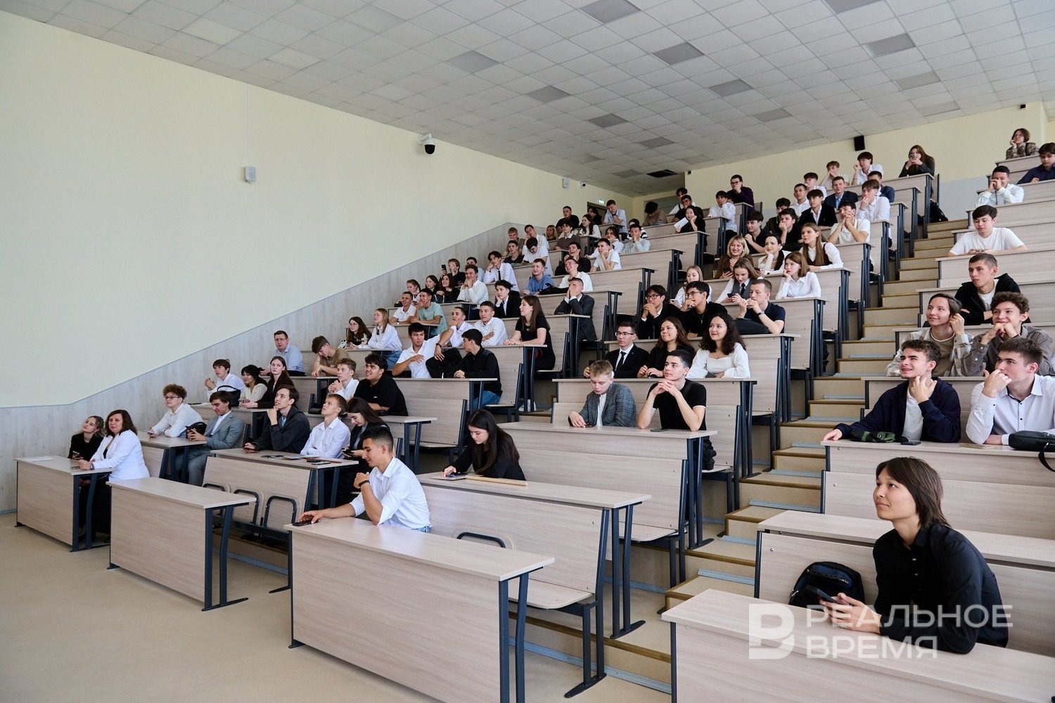 Минобрнауки уменьшит число платных мест в вузах на 45 тысяч