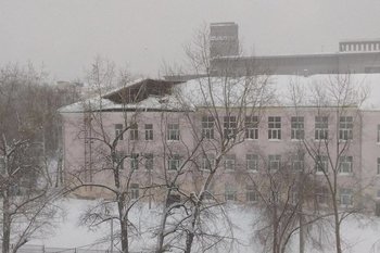 В гимназии №27 в Казани частично обрушилась крыша — здание признано объектом культурного наследия