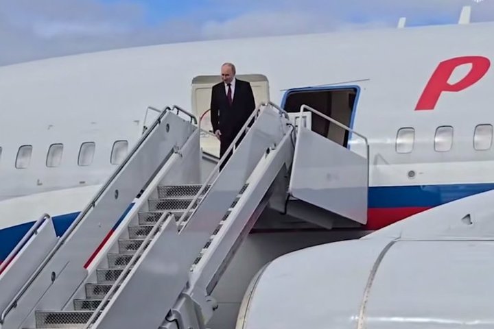 Путин завершил визит на Аляску