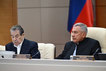 Минниханов пожаловался на невысокую цену за баррель нефти