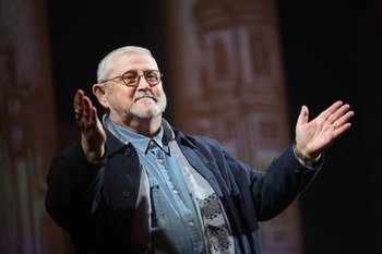 Александр Славутский: «Сейчас в театральном мире происходит какая-то маленькая вакханалия»