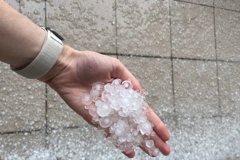 В Татарстане объявили штормовое предупреждение из-за сильного ветра и града