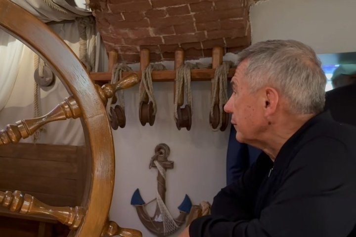 Рустам Минниханов принял участие в открытии детского центра в Елабуге