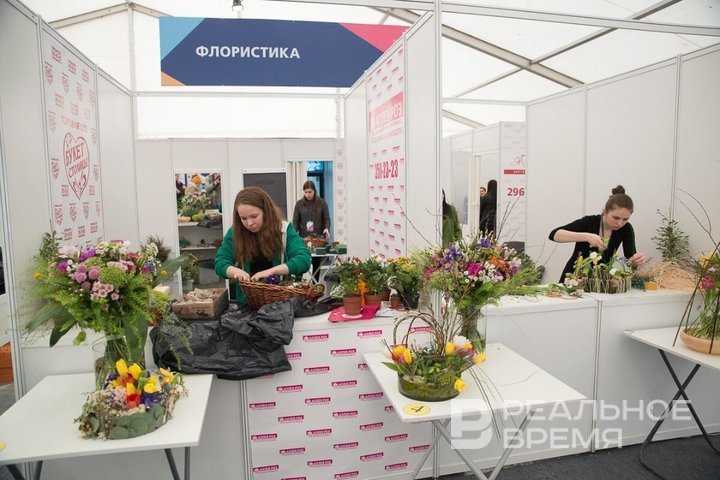 Экономист Колташов: «Цветочный ажиотаж в нашем обществе потихоньку спадает»