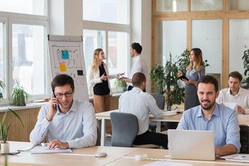 61% россиян готовы работать не ради денег — ВЦИОМ