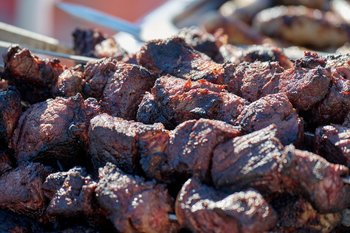 На набережной озера Нижний Кабан в Казани с 1 мая заработают барбекю-зоны