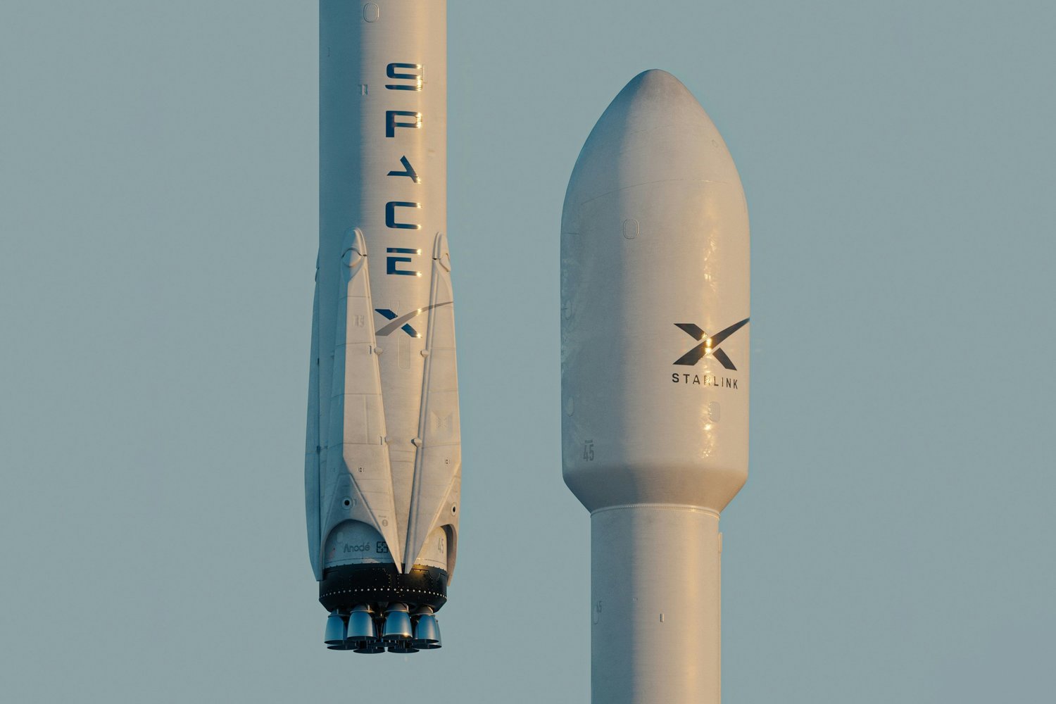 Илон Маск стал первым триллионером после IPO SpaceX