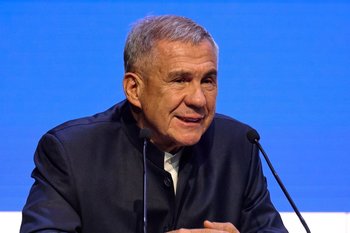 Минниханов — директорам: «Помню, мечтали о 5 триллионах, наша новая мечта — 10 трлн!»