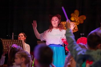 В Казани оркестр театра Камала сыграл для малышей