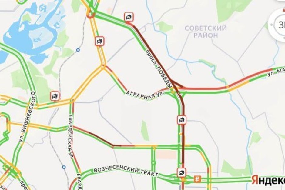 В Казани в районе проспекта Победы образовались километровые пробки из-за ДТП