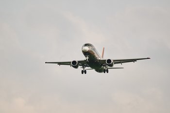 Росавиация ограничила ночные полеты из России в Иран до 24 июня