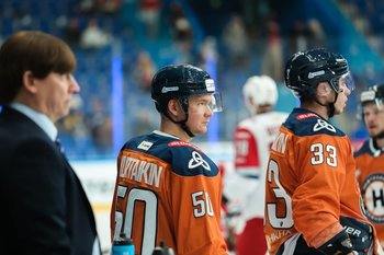 Юртайкин из «Нефтехимика» признан лучшим нападающим недели в КХЛ