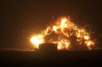 Взрыв ракеты New Glenn может отложить лунную программу США