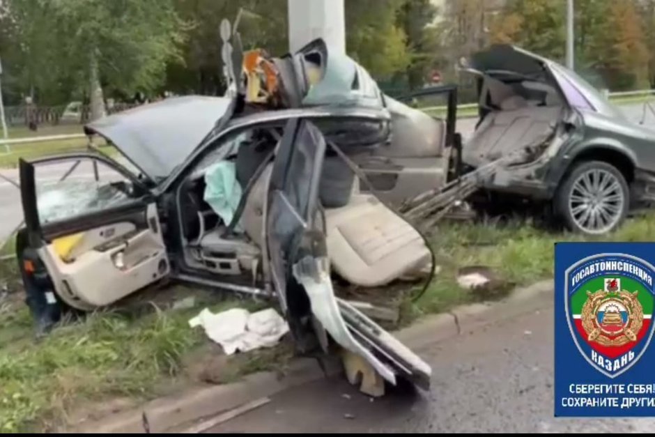 Молодой водитель "намотался на столб" в Авиастроительном районе Казани