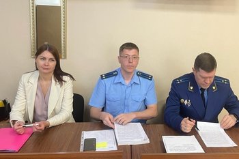 Суд в Казани признал недействительной передачу трех квартир шведским Свидетелям Иеговы*