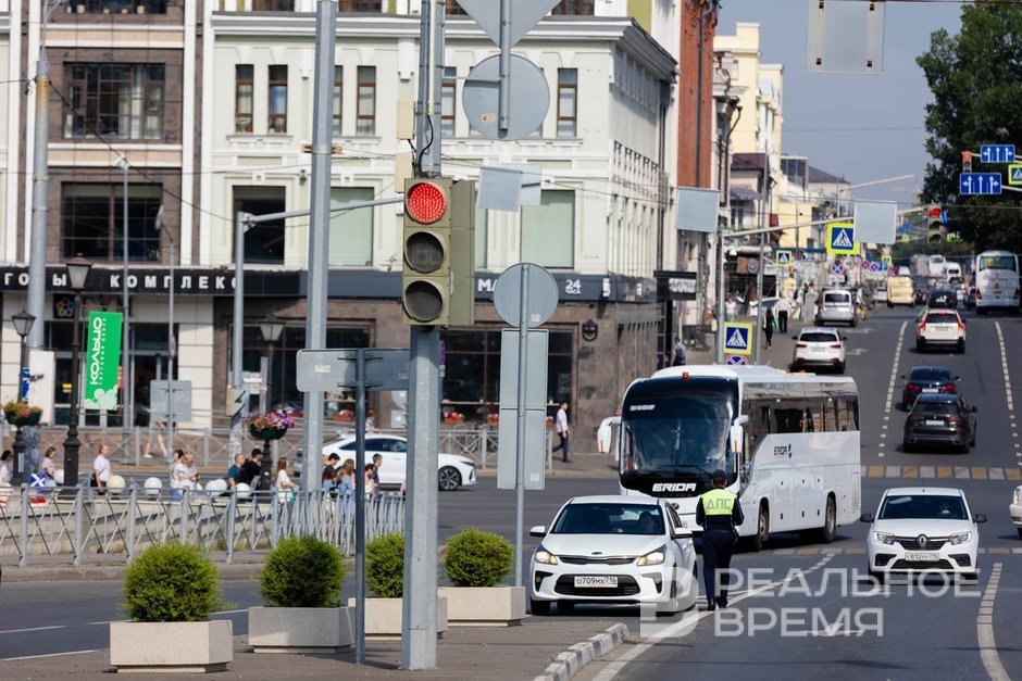 Светофоры Казани продолжают отключаться по утрам