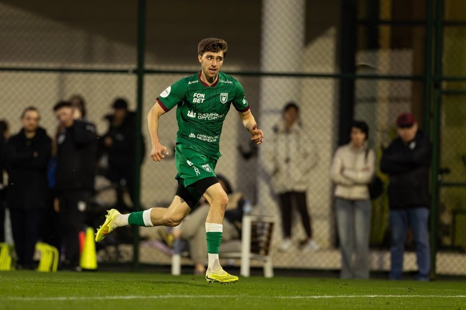 «Барселонского стиля» пока нет, но «Рубин» при Артиге не проигрывает