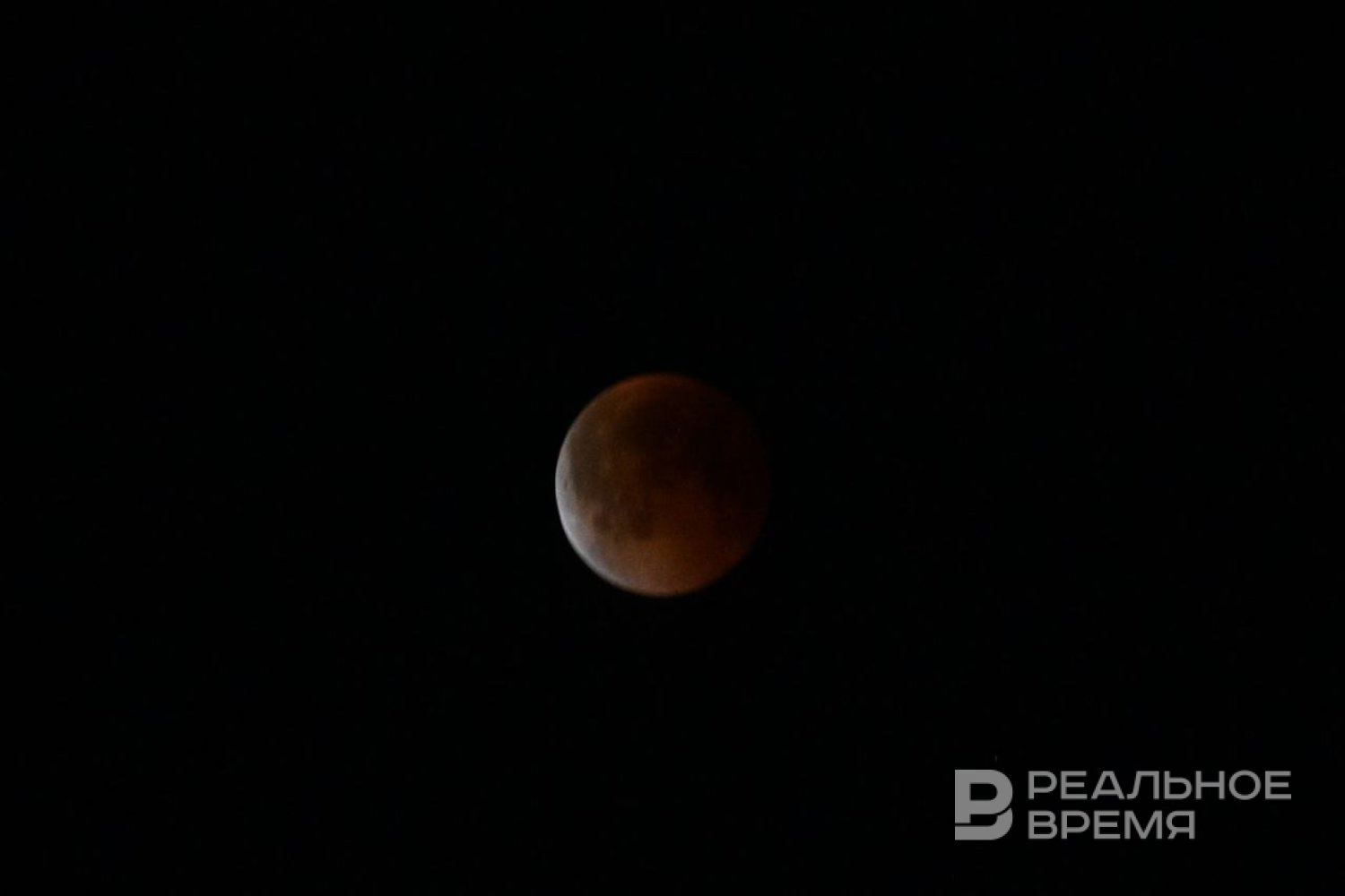 Корабль «Орион» вернулся на Землю после облета Луны