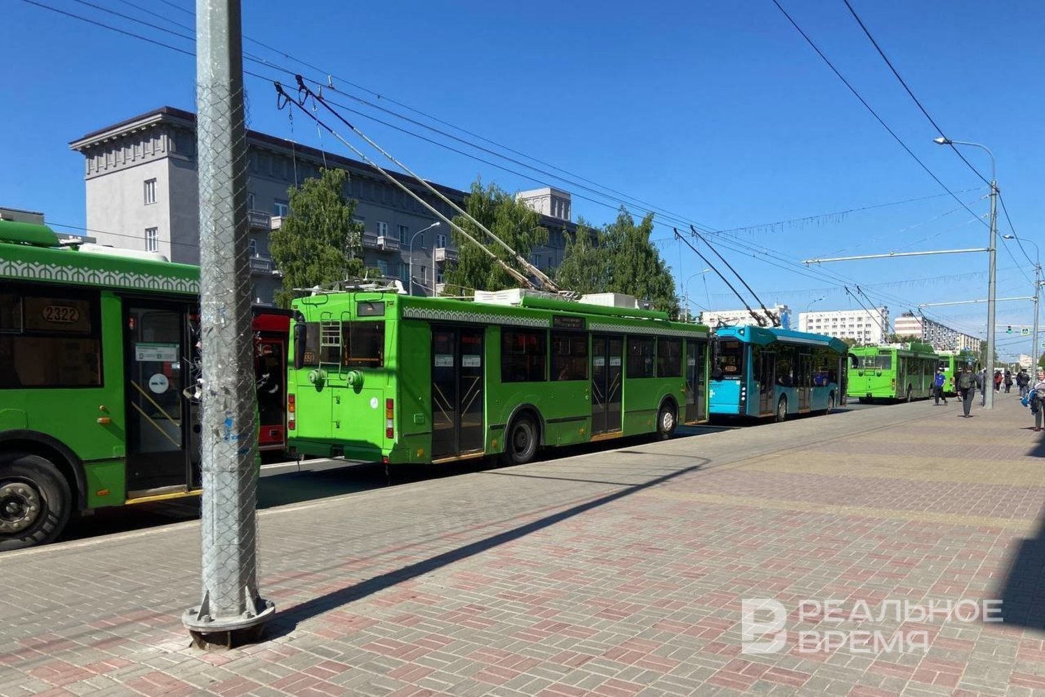 В центре Казани встали троллейбусы из-за повреждения контактной сети —  Реальное время