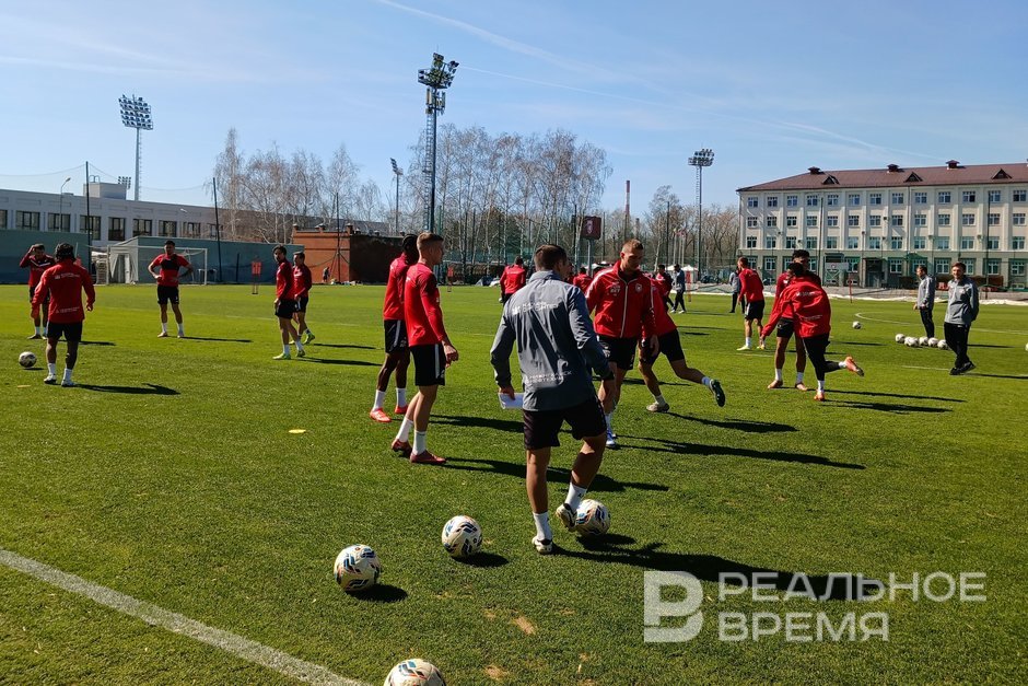 «Дзюба — легенда», но Артига доволен Даку и Сиве: как «Рубин» готовится к матчу с «Акроном»