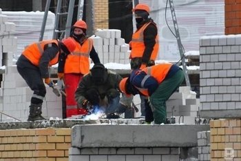 В Татарстане установили среднемесячный размер зарплат строителей