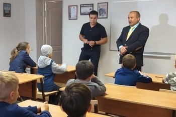 «Говорит, ему возвращали долг»: за что ФСБ задержала сына главного полицейского Заинска