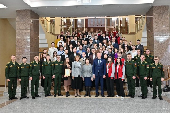 В Госсовете Татарстана наградили победителей конкурса «Парламент-2030»