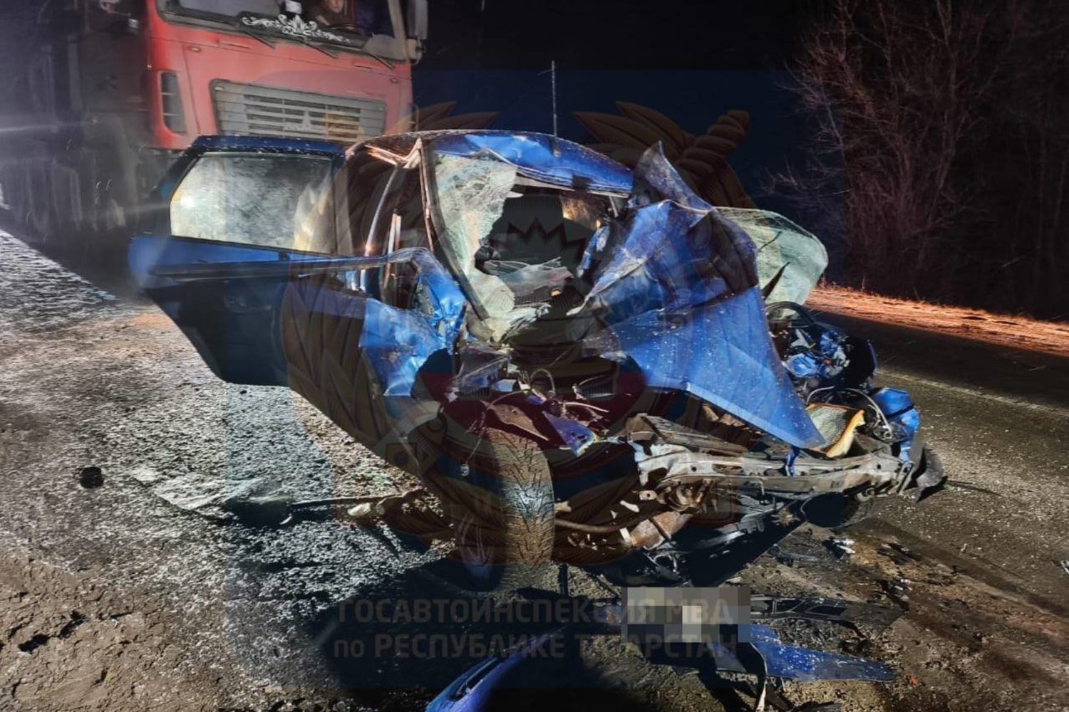 Пассажирка Lada погибла при столкновении легковушки с трактором в Елабужском районе