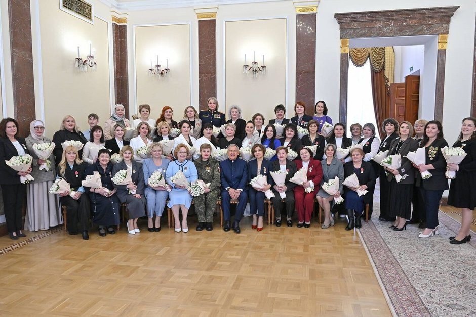 «Есть женщины в русских селеньях…» — героини нашего времени