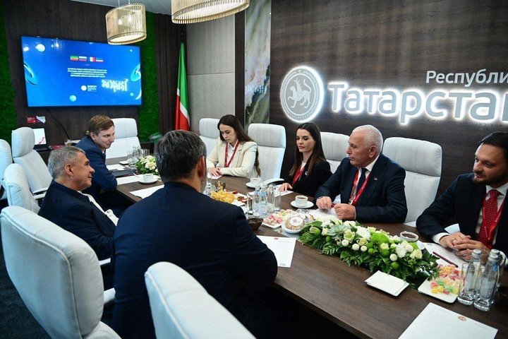 Рустам Минниханов встретился с главой Гагаузии Евгенией Гуцул