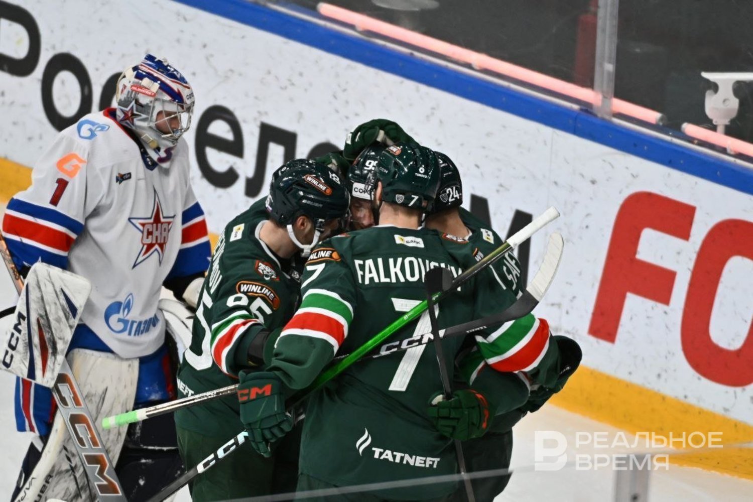 «Ак Барс» крупно обыграл СКА в Казани в матче КХЛ