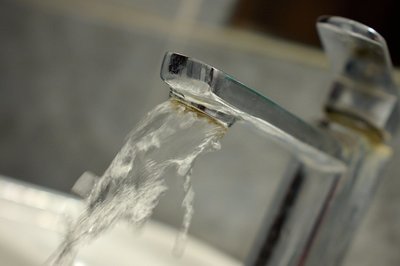 В Кировском и Вахитовском районах Казани временно отключат воду