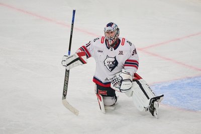 «Нефтехимик» победил «Авангард», серия сравнялась — 1:1