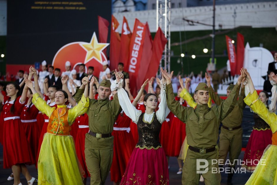 «Все очень масштабно»: театральный эпилог парада Победы в Казани