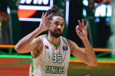 37-летний Швед продлил контракт с казанским УНИКСом