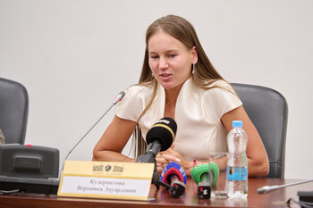 Вероника Кудерметова вылетела из парного турнира в Монреале