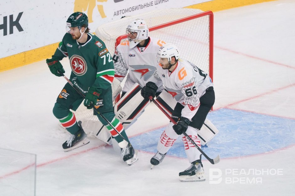 "Ак Барс" проиграл "Автомобилисту" в последнем выездном матче серии